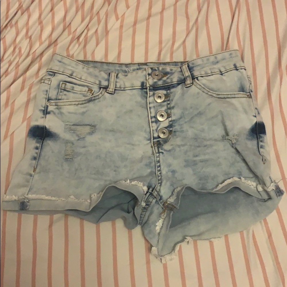 Light High rise jean shorts